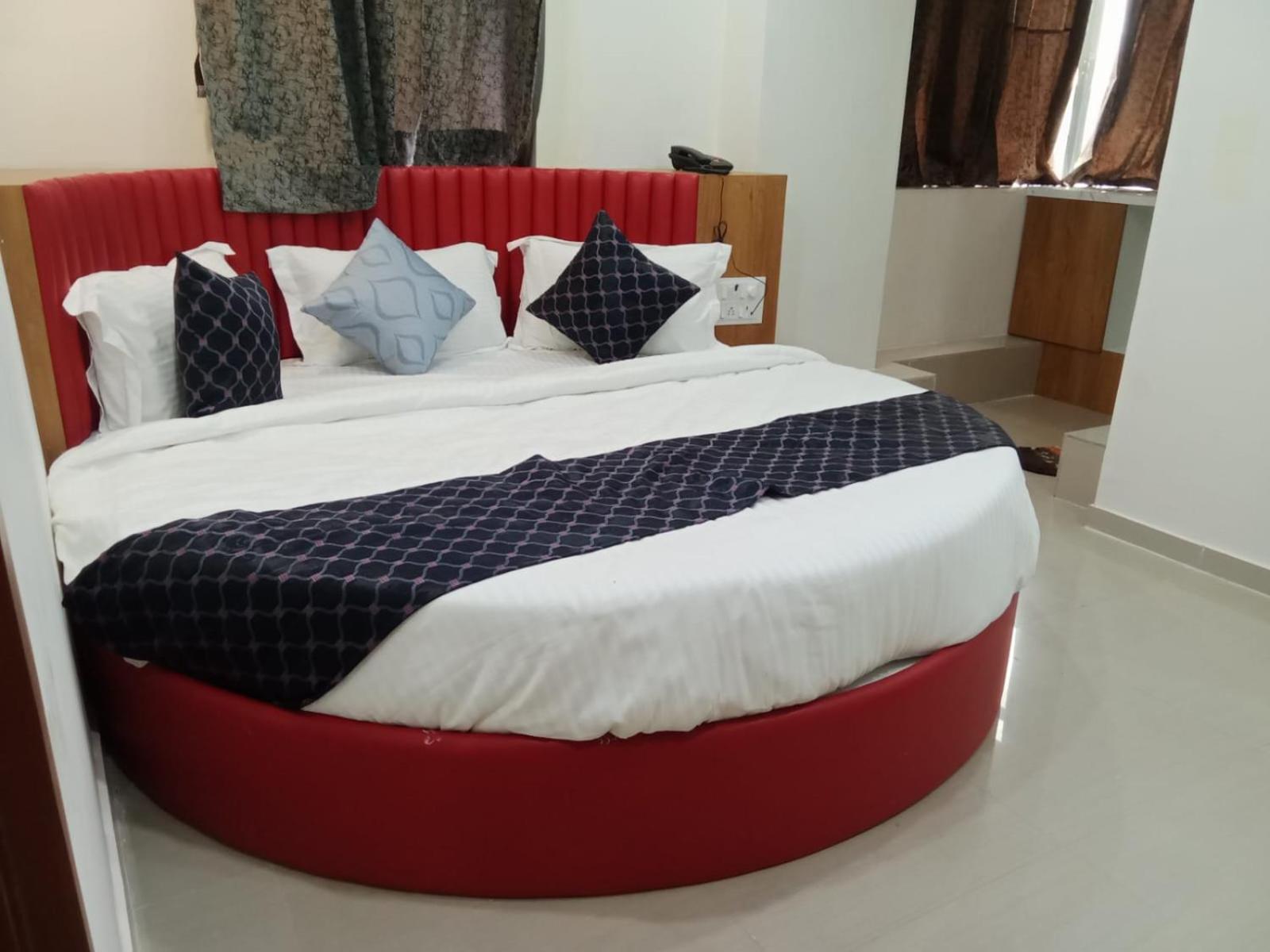 Hotel Rk Villa Vadodara Ngoại thất bức ảnh